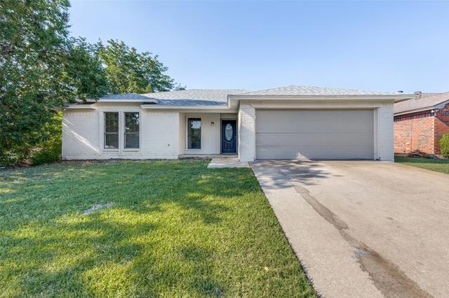 6348 N Park Dr, Watauga, TX 76148
