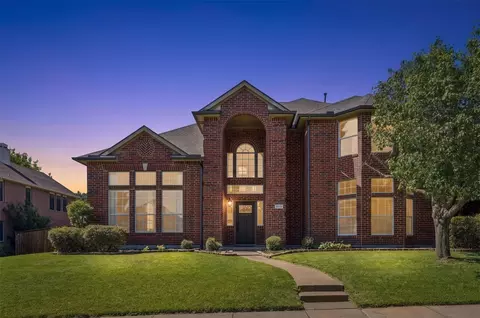 8710 Creekside Dr, Rowlett, TX 75089