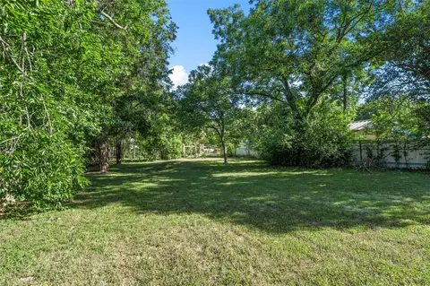 Exterior - 2225 Mitchell Ave, Waco, TX 76708 photo 4 of 4