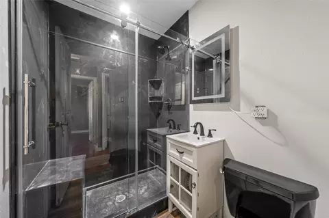 Bath - 2225 Mitchell Ave, Waco, TX 76708 photo 1 of 1