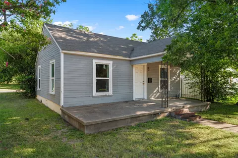Exterior - 2225 Mitchell Ave, Waco, TX 76708 photo 1 of 4
