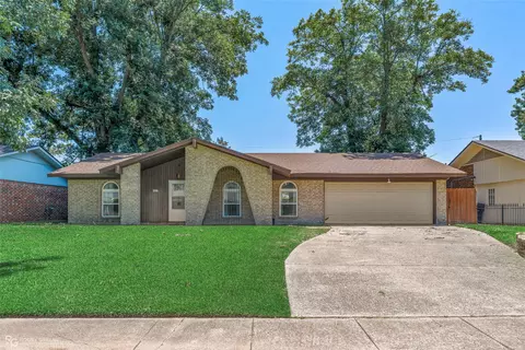 3911 Parkway Dr, Bossier City, LA 71112