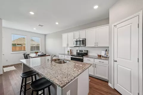 11600 Silver Queen Dr, Aubrey, TX 76227
