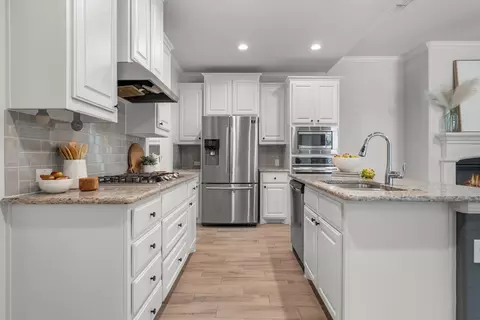 Kitchen - 932 Parkside Dr, Argyle, TX 76226 photo 2 of 4