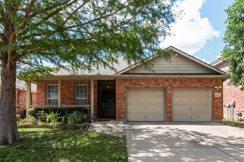 2808 Grandview Dr, Grand Prairie, TX 75052