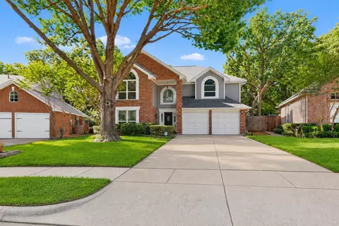 3400 Paint Brush Ln, Bedford, TX 76021