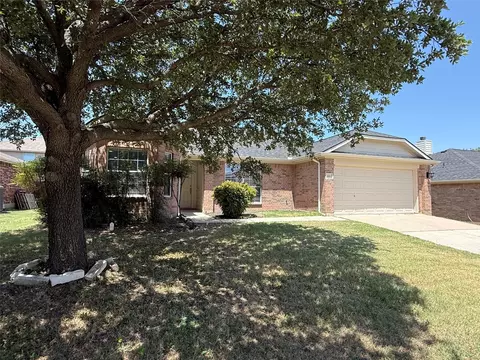 103 Santa Fe Trl, Justin, TX 76247