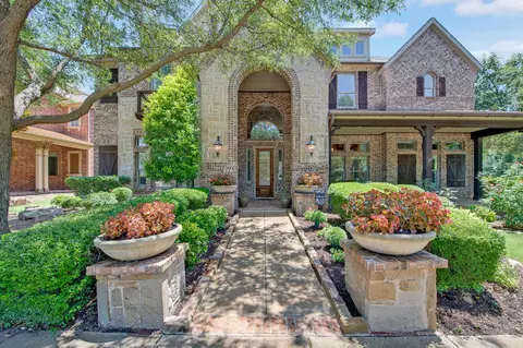 8572 Rochdale Ct, Frisco, TX 75035