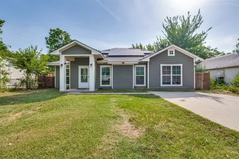 207 Ennis St, Waxahachie, TX 75165