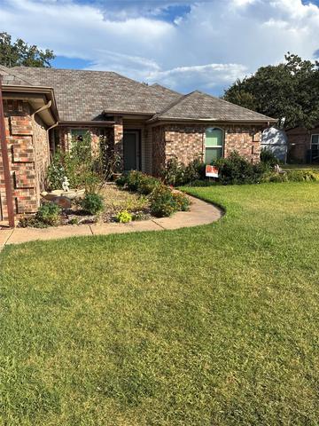 305 Prairie Ln, Granbury, TX 76048