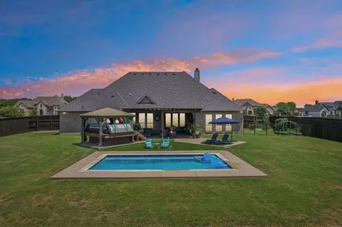 1210 Bosque Ln, Midlothian, TX 76065