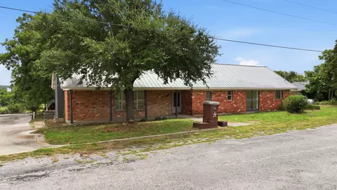 1102 Chilton St, Weatherford, TX 76086