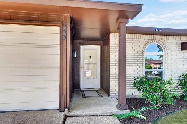 555 Hawthorne Dr, Allen, TX 75002