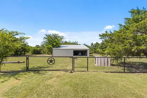 9 Horseman Dr, Lucas, TX 75002