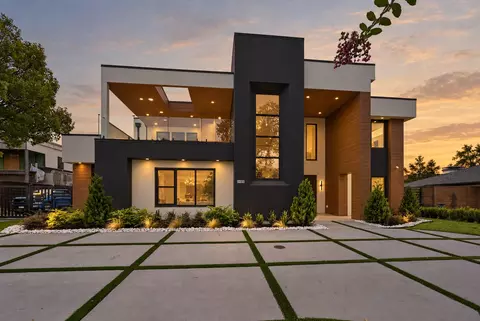 6466 Royal Ln, Dallas, TX 75230