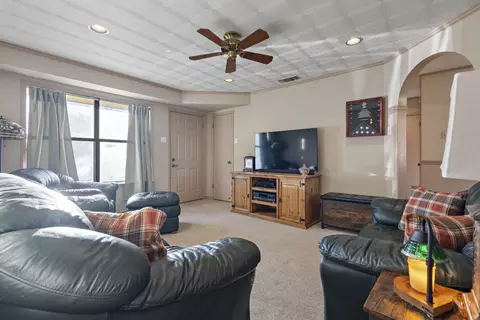 Living - 1233 E Park Dr, Mesquite, TX 75149 photo 2 of 3