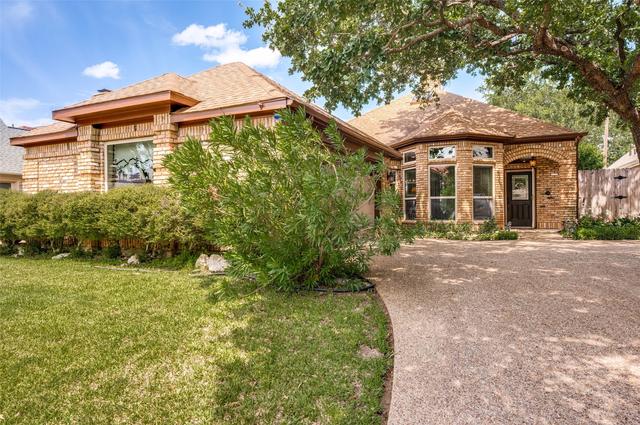 608 Crest Ridge Dr, Irving, TX 75061