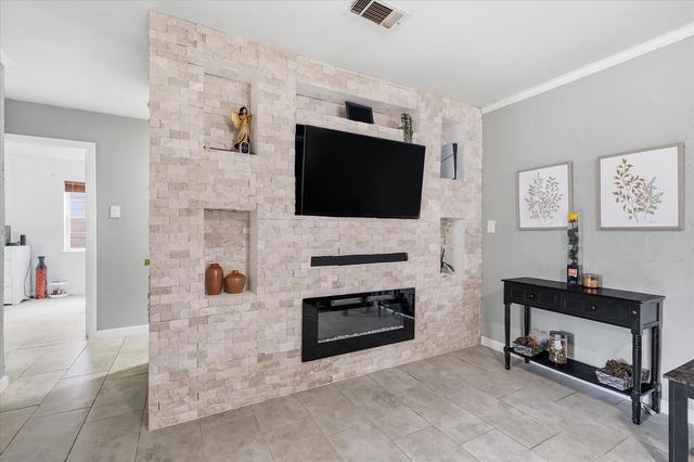 450 Price Dr, Lewisville, TX 75067