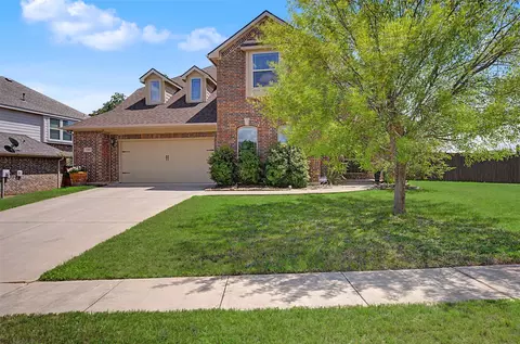 1204 Barberry Dr, Burleson, TX 76028