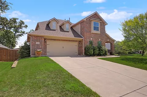 1204 Barberry Dr, Burleson, TX 76028