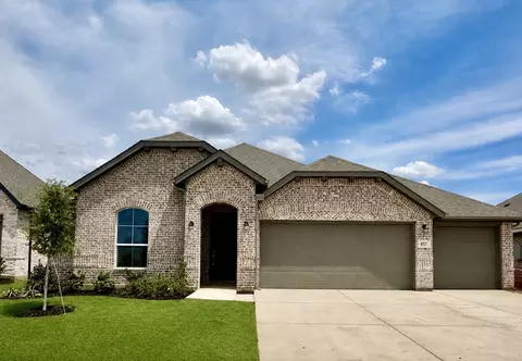 457 Carnero Dr, Granbury, TX 76048