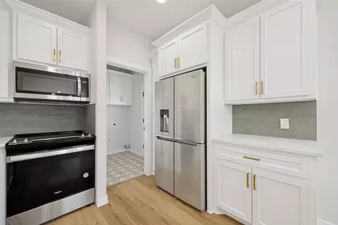Kitchen - 216 W Cardinal, Ector, TX 75439 photo 4 of 4