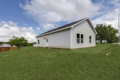 Exterior - 216 W Cardinal, Ector, TX 75439 photo 2 of 3