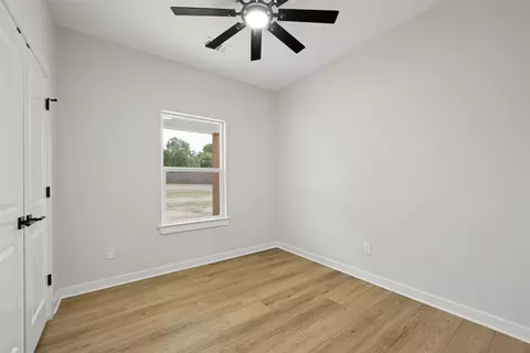 Bedroom - 216 W Cardinal, Ector, TX 75439 photo 3 of 7
