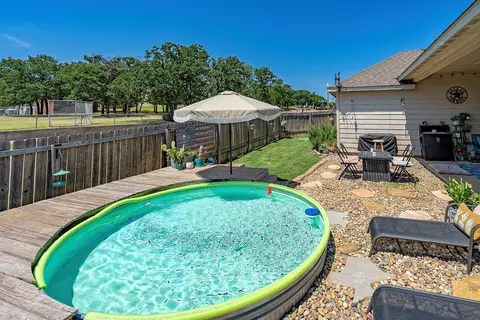Exterior - 2416 Fall Leaf Ct, Denton, TX 76209 photo 10 of 13