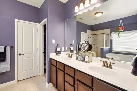 Bath - 2416 Fall Leaf Ct, Denton, TX 76209 photo 1 of 4