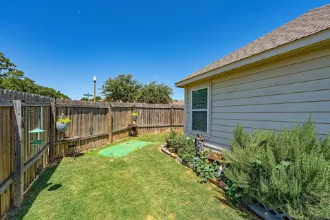 Exterior - 2416 Fall Leaf Ct, Denton, TX 76209 photo 12 of 13