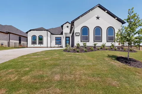 977 Bandon Dunes Dr, Burleson, TX 76028