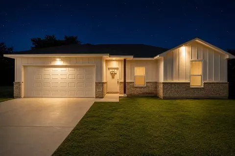 309 Francis St, Hillsboro, TX 76645