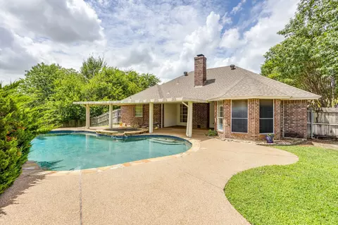425 Hillside Dr, Aledo, TX 76008