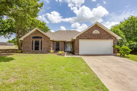 425 Hillside Dr, Aledo, TX 76008