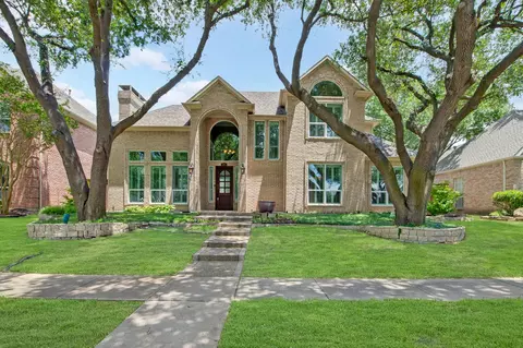18728 Thorntree Ln, Dallas, TX 75252