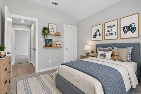 Bedroom - 423 Rose Ave, Cleburne, TX 76033 photo 3 of 10