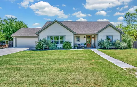 931 N Pecan St, Hico, TX 76457