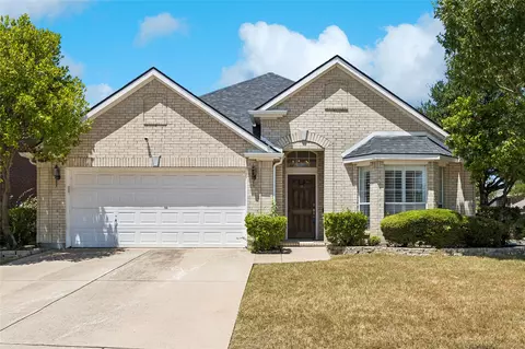 5787 Walnut Creek Dr, Fort Worth, TX 76137
