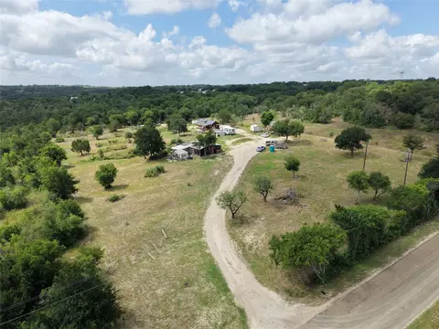 1065 Winchester Dr, Moody, TX 76557