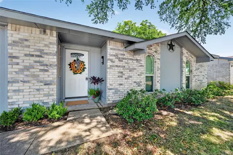 Exterior - 5917 Maple Ln, Rowlett, TX 75089 photo 8 of 8