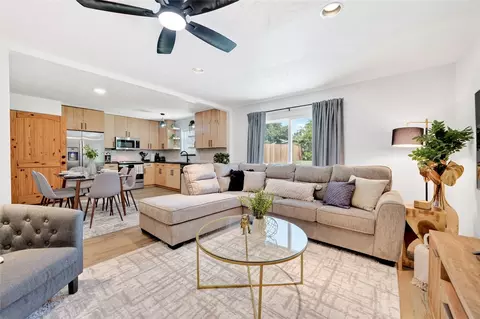 Living - 5917 Maple Ln, Rowlett, TX 75089 photo 2 of 6