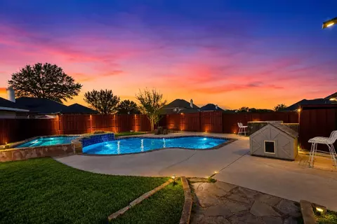 2044 Hillshire Dr, Lewisville, TX 75067