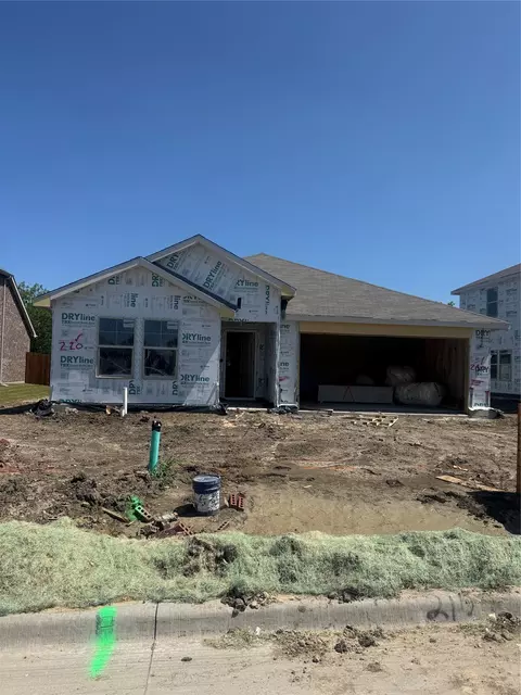 210 Teton St, Greenville, TX 75402