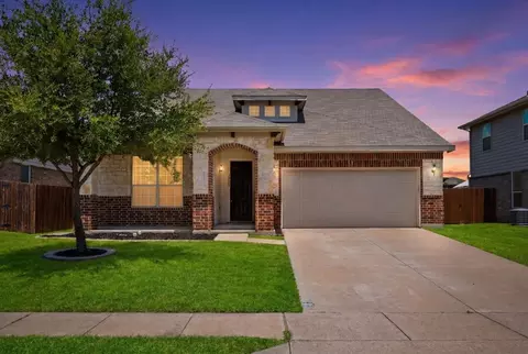 3905 Polar Brook Dr, Fort Worth, TX 76244