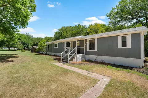 1027 Glen Brook Dr, Pecan Hill, TX 75165
