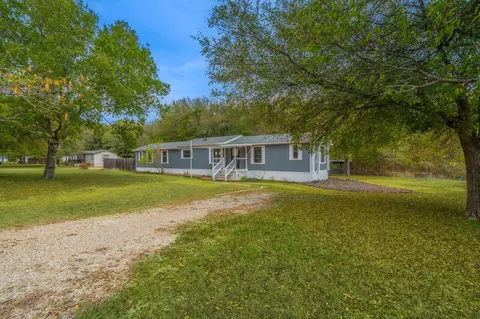1027 Glen Brook Dr, Pecan Hill, TX 75165