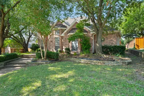 1718 Lake Bluff Dr, Garland, TX 75043