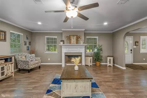 551 Horseshoe Loop, Doyline, LA 71023 photo 4
