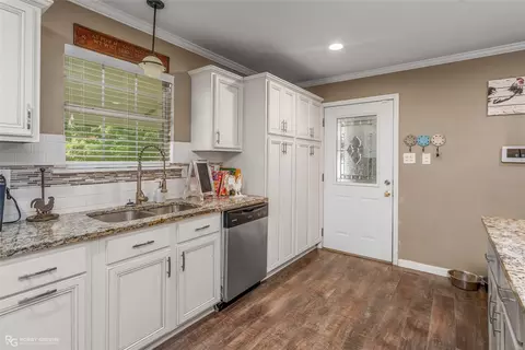 551 Horseshoe Loop, Doyline, LA 71023 photo 13